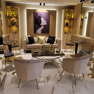 Le Fouquet's Otel