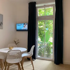 Apartment Les Fougeres 2p Jardin Parking, Cannes
